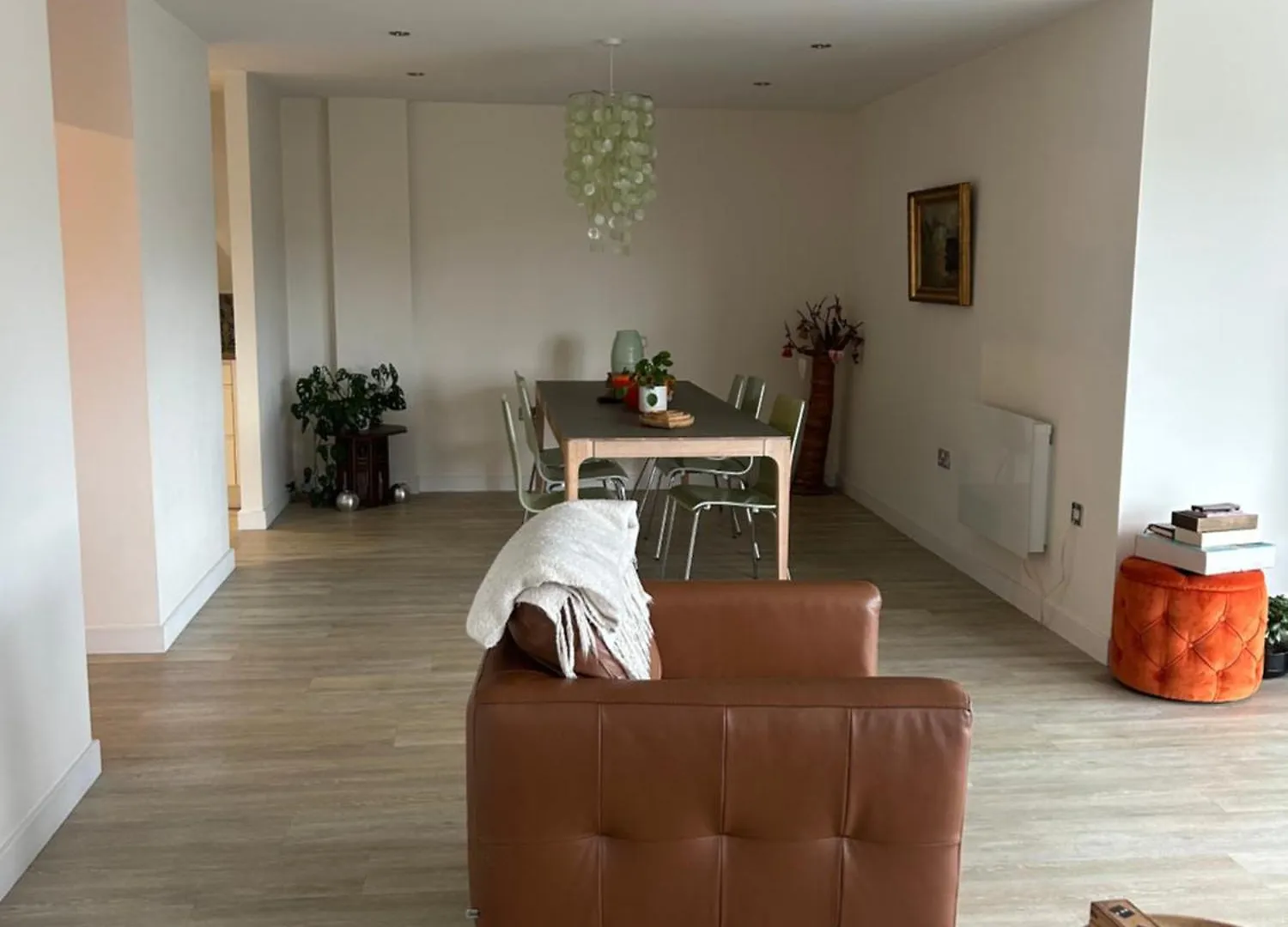 Stunning Waterfront Apartment Close To Cardiff Bay And Penarth With Parking